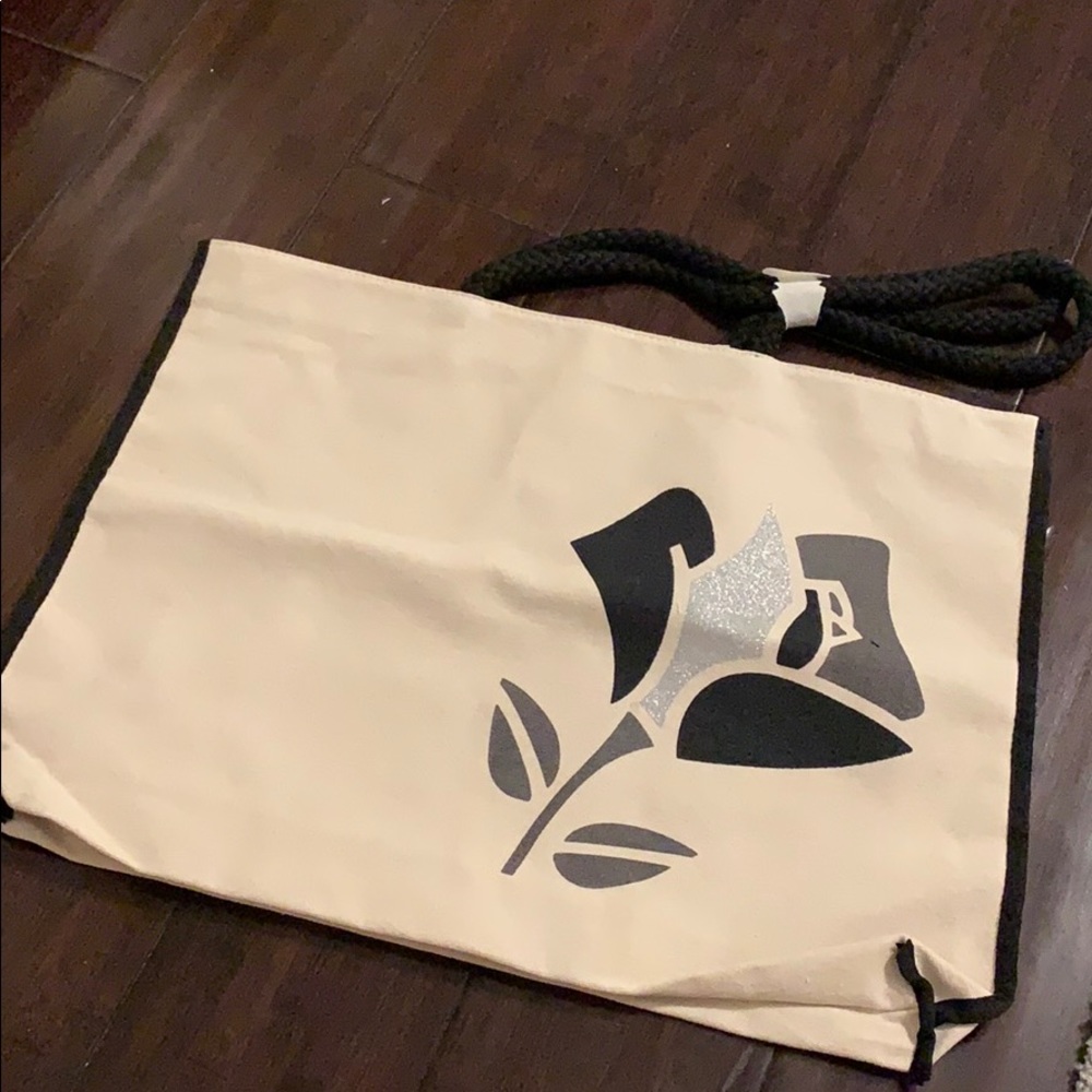 Cute Lancôme tote bag for any occasion